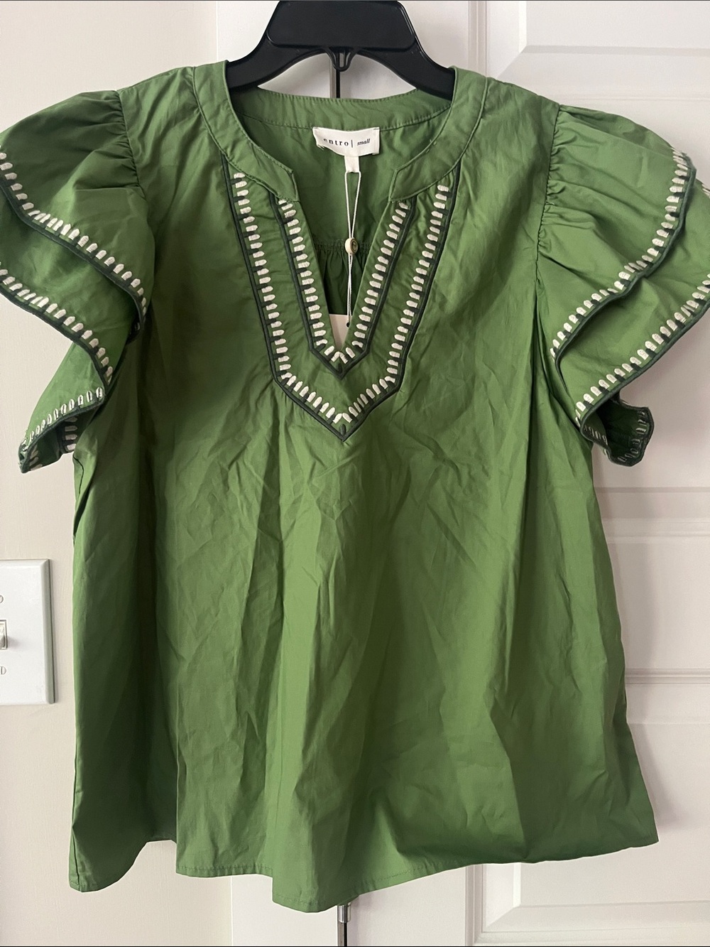 NWT Entro Green Embroidered Flutter Sleeve Top